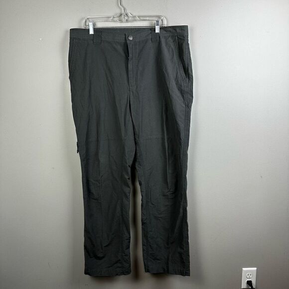 Columbia sports Omni-shield gray outdoor men’s cargo pants size 40 - Picture 1 of 13